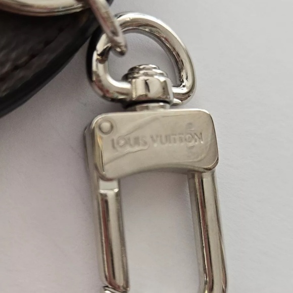 Louis Vuitton Round Monogram / Animal Print Bag Charm Key Ring - like new - Picture 5 of 7